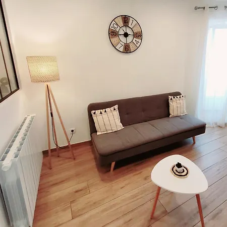 Avec Coin Nuit - Vieille Climatise Apartment