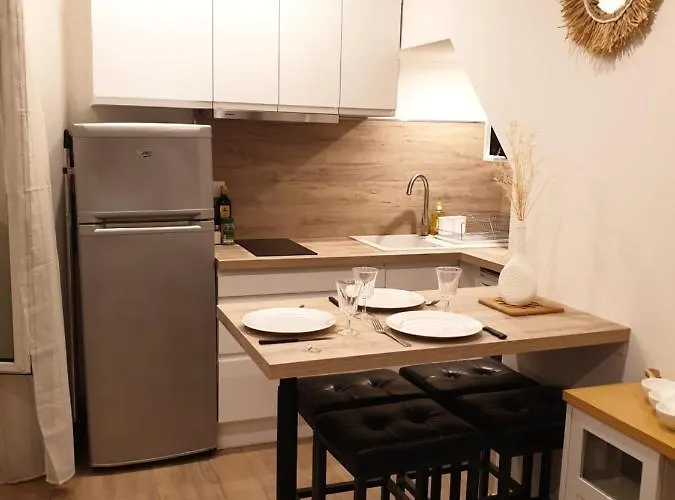 Avec Coin Nuit - Vieille Climatise Apartment Menton