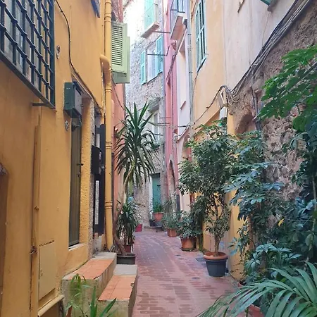 Appartement Avec Coin Nuit - Vieille Climatise *