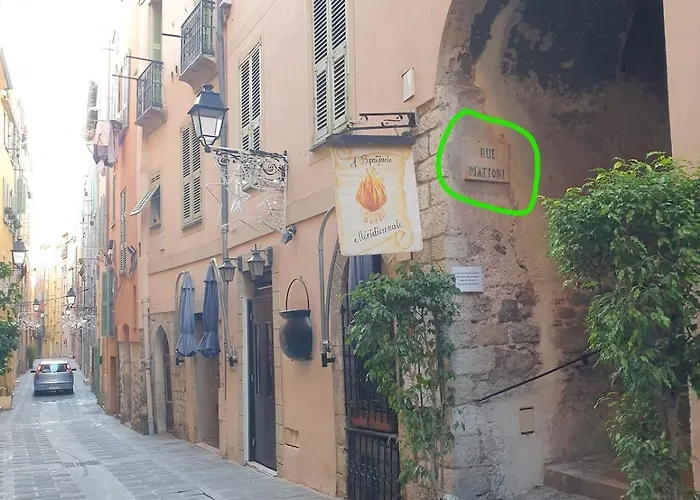 Avec Coin Nuit - Vieille Climatise Apartamento